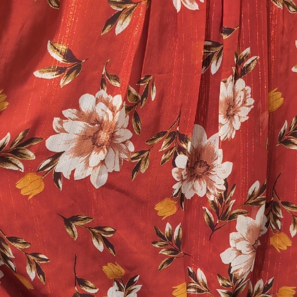 Sara Michelle Red Floral Blouse - Picture 4 of 5